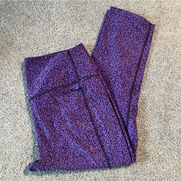 Nike Capri Leggings - Picture 3 of 4